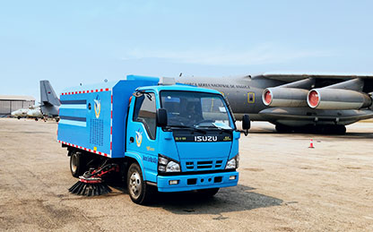 九游娱乐扫路车交付安哥拉机场使用