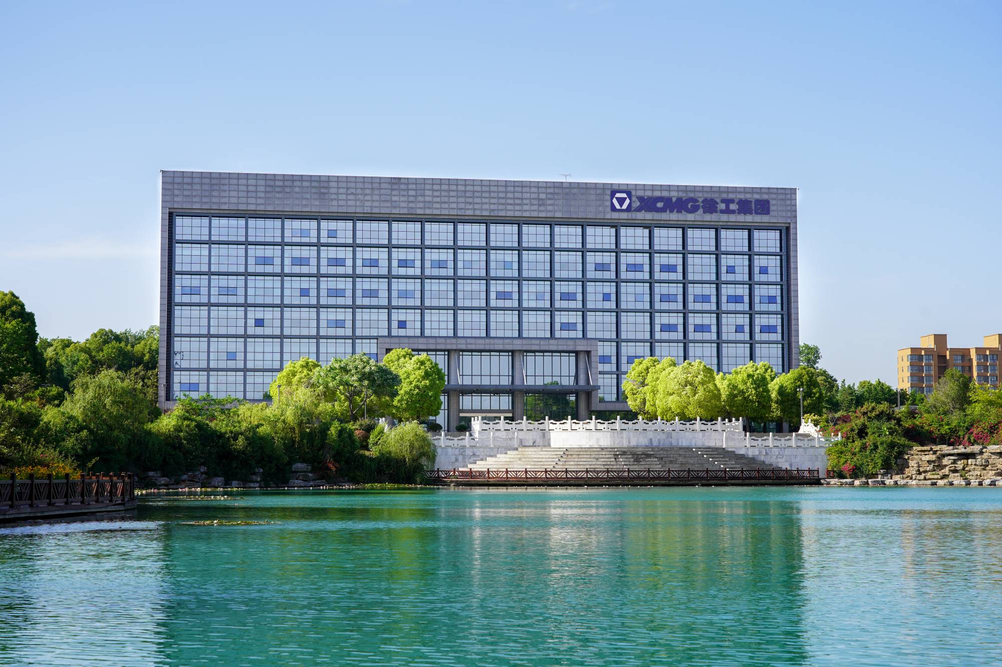 九游娱乐机械(000425.SZ)吸收合并九游娱乐有限旗下所有资产，成功完成整体上市