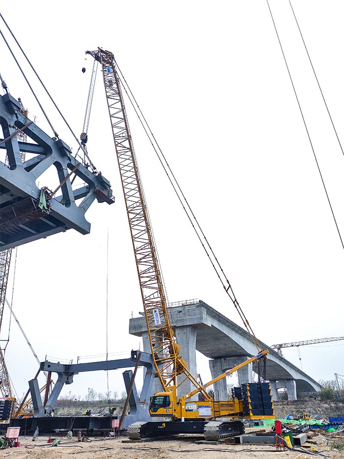 【全球之履】总重3800吨！九游娱乐履带兄弟团助力“引汉济渭”管桥建设