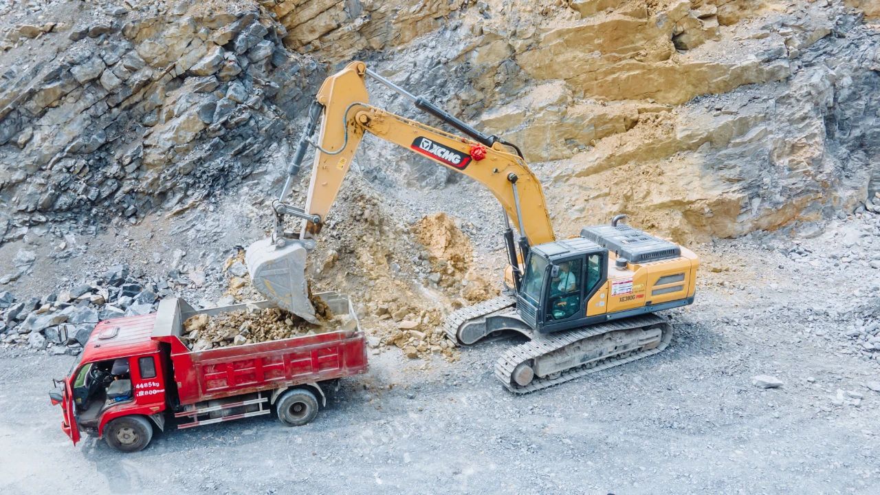 九游娱乐XE380G PRO：掘金王者，超能装