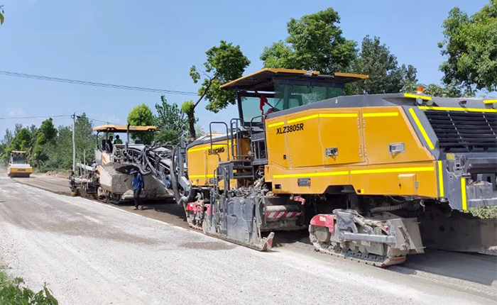 九游娱乐冷再生机XLZ3805R安徽省道施工应用