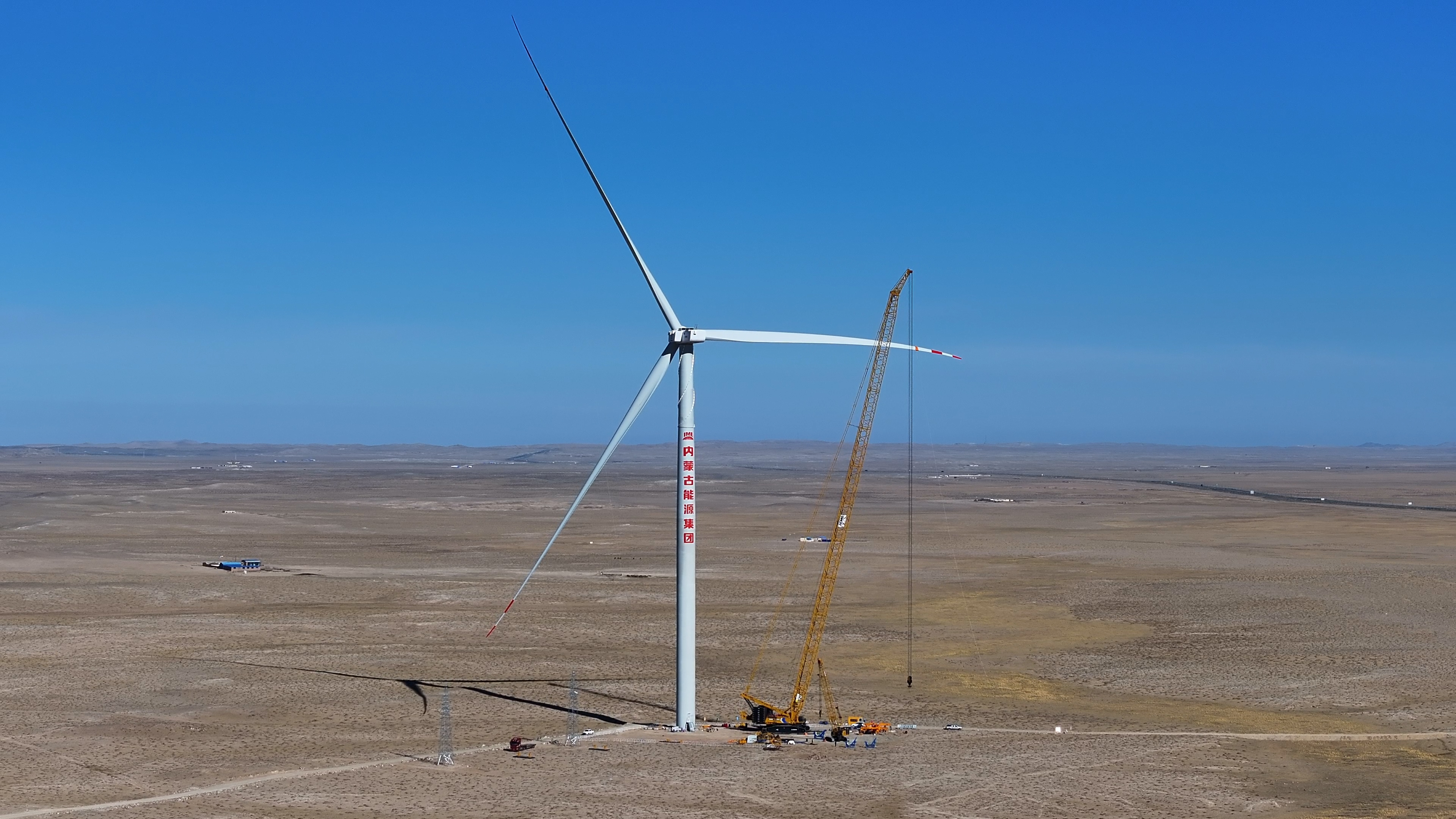 1300吨级新品风电首秀！九游娱乐千吨级起重机再添实力干将