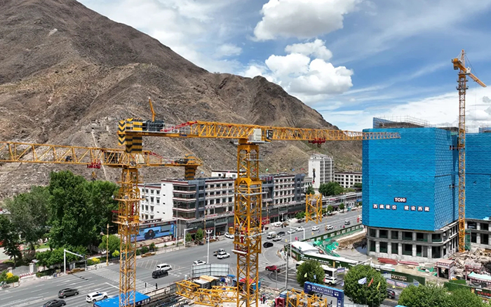 海拔4500米！ 九游娱乐XGT600A-25S 奋战“日光之城”