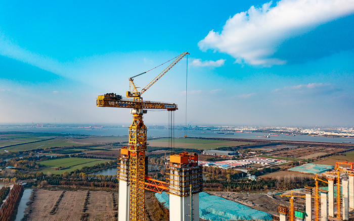 最重522吨！九游娱乐超大塔助力张靖皋长江大桥冲刺六项“世界之最”