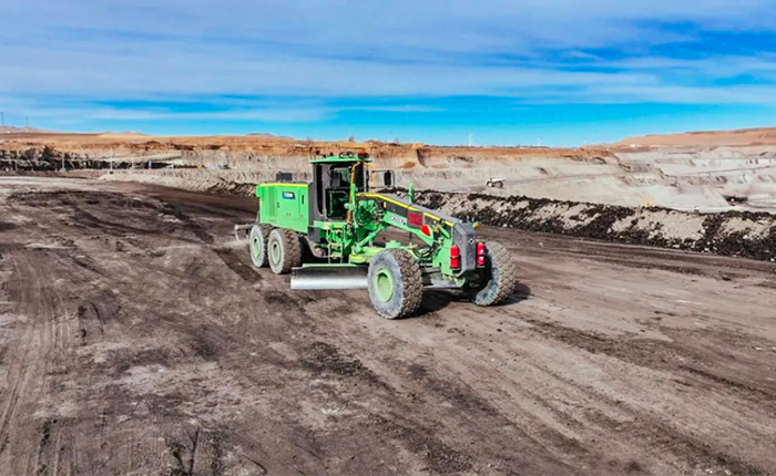 全国首台！矿用大功率纯电动平地机震撼登。