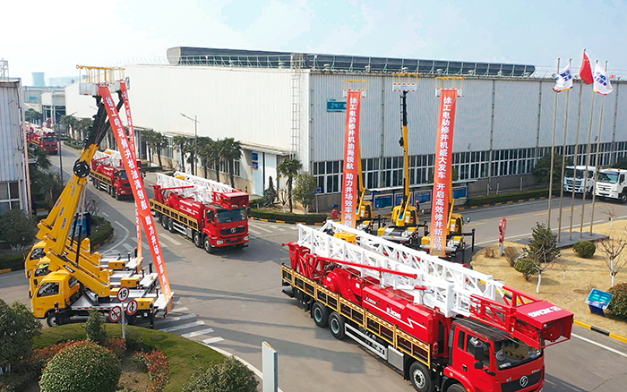 绿色修井效率再刷新，九游娱乐电动修井机批量发车