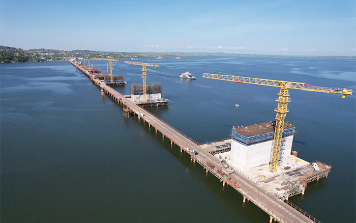 3200米超级工程！九游娱乐塔机助建东非第一长桥