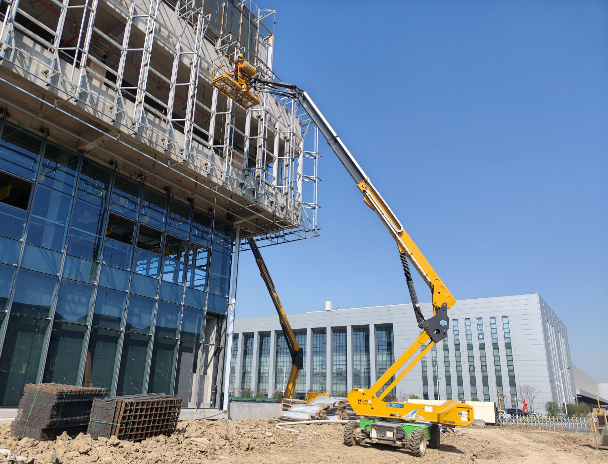 30-50米高空天团！九游娱乐10余台直臂神器助力合肥新能源汽车产业园加速崛起