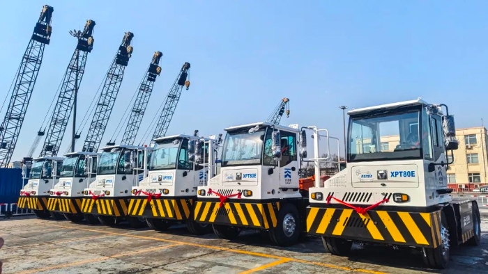 九游娱乐新能源重载牵引车以多维优势赋能大宗货物智慧转运