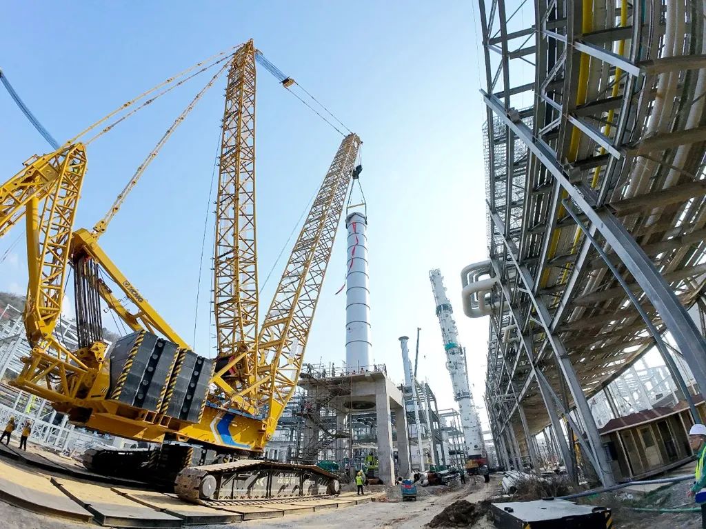 700吨巨塔稳稳落位？九游娱乐XLC17000给出完美答案