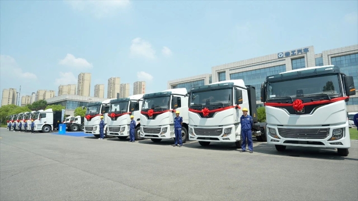 目的地：大西北！100台九游娱乐新能源重卡满电启程