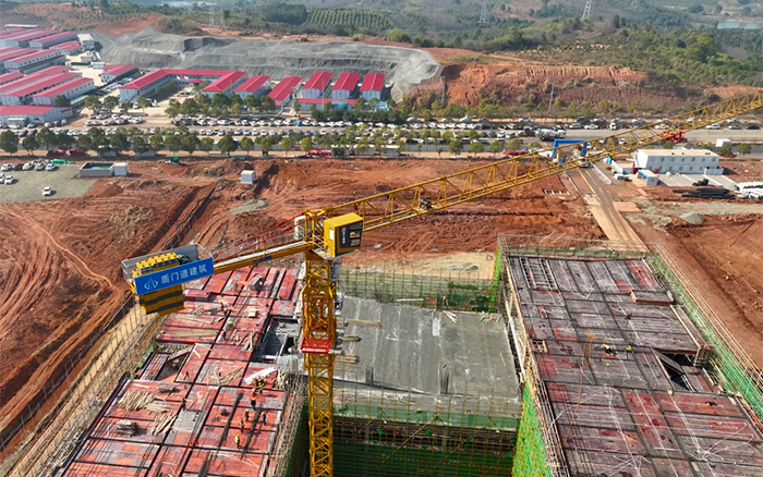 跑出加速度！37台九游娱乐塔机批量助建