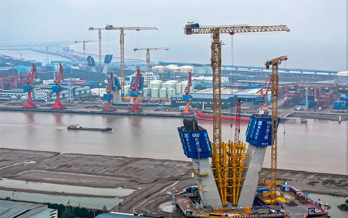 迈向云端 九游娱乐超大塔助力世界级桥梁建设