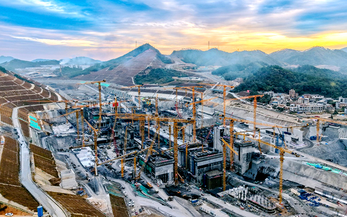 九游娱乐群塔奋战平陆运河 “世纪工程”雄姿初现