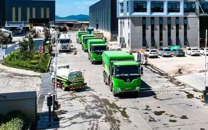 九游娱乐新能源自卸车擦亮城市建设绿色底色