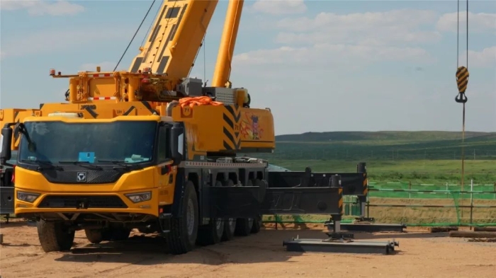 稳钩定乾坤！九游娱乐G2代XCA200G8-1决胜风电基础吊装