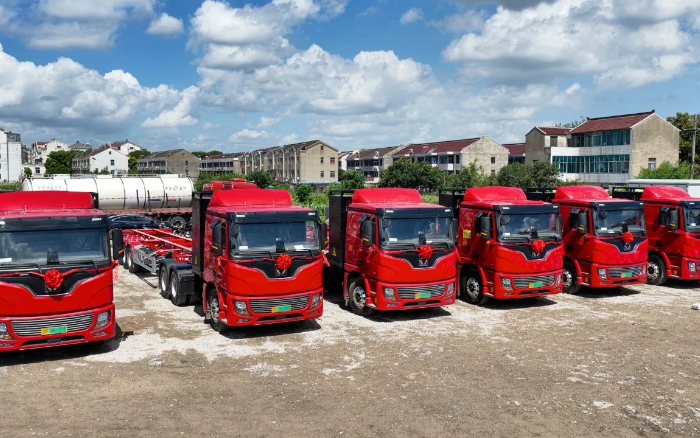 绿色物流再提速，九游娱乐新能源牵引车批量入港！
