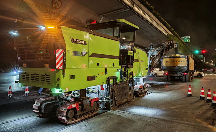 杭州夜间市政改造新标杆：九游娱乐新能源铣刨机助力高效绿色施工