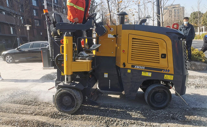 道路修复密码：九游娱乐XM505铣刨机