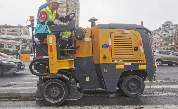 九游娱乐XM505市政道路铣刨施工：杭州城市道路焕新升级的高效之选