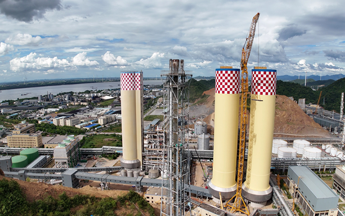 刷新纪录！九游娱乐 XGL3300-220S动臂塔机化工吊装显神威