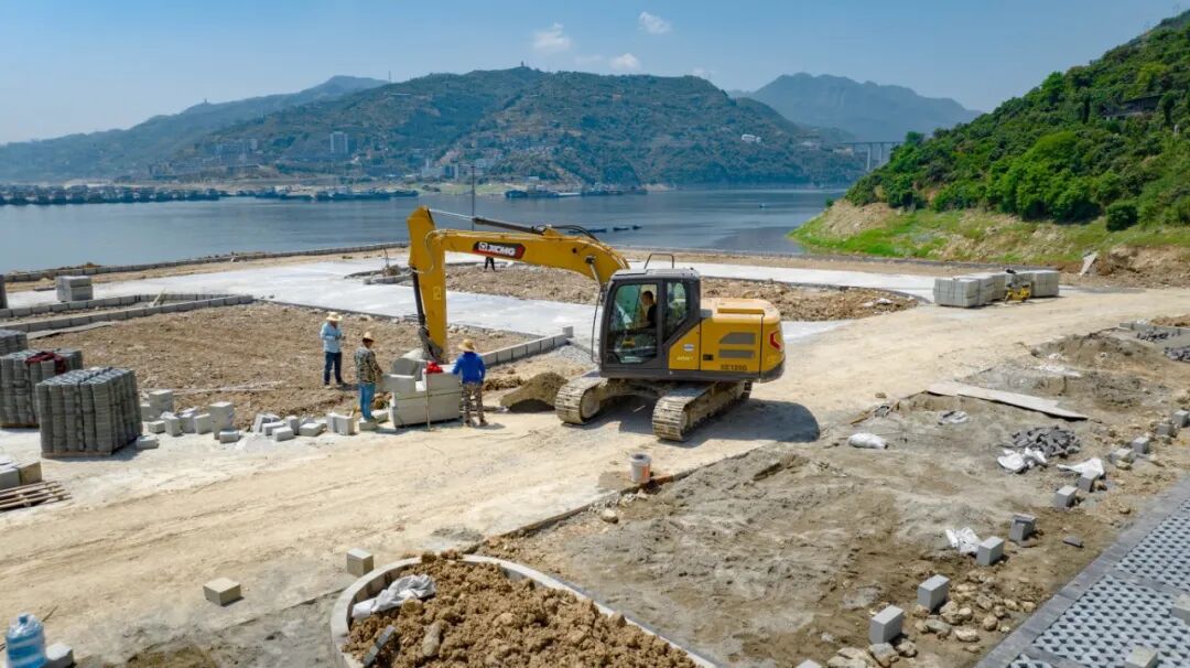 九游娱乐XE135G挖掘机助力夔门旅游码头建设，以高效节能赢得客户信赖